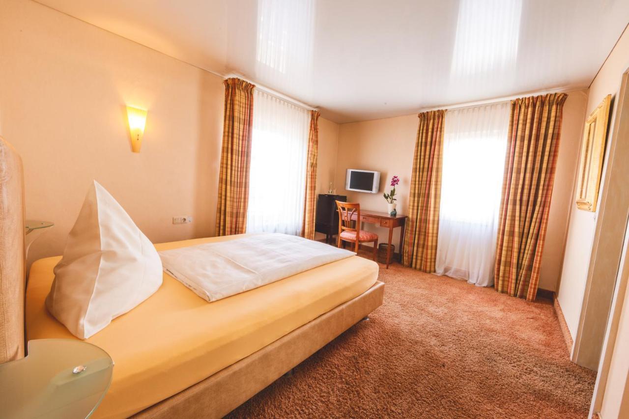 Hotel Loewen Eggenstein-Leopoldshafen Extérieur photo